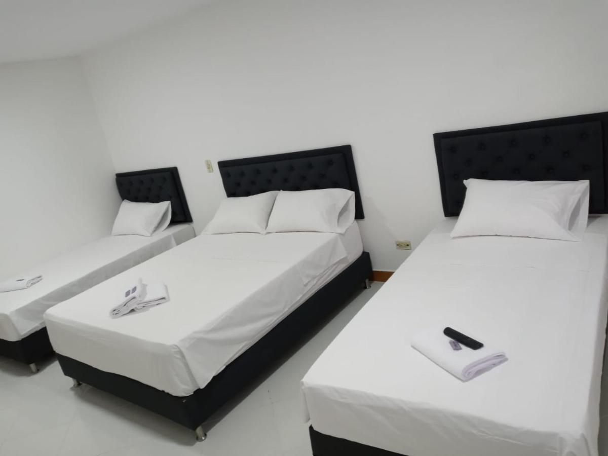 Hotel Picasso 70 Medellín Buitenkant foto