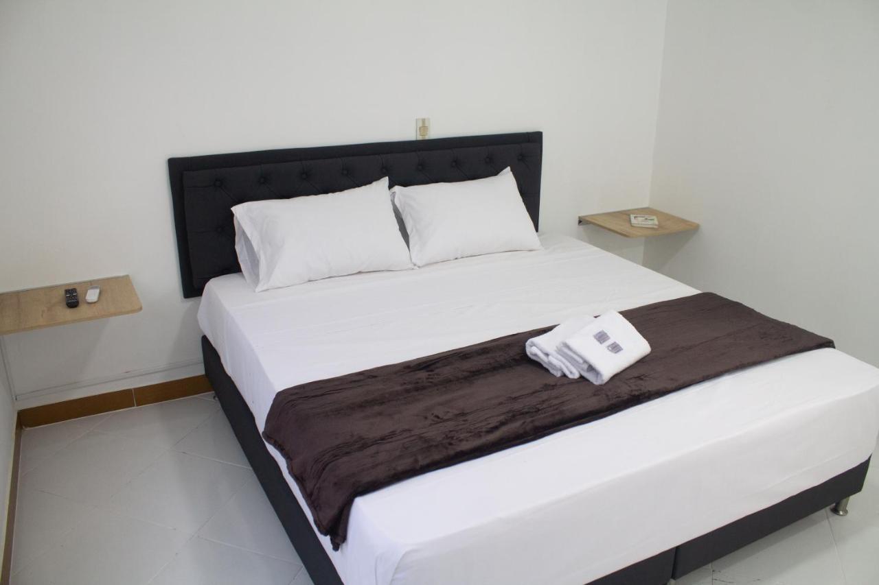 Hotel Picasso 70 Medellín Buitenkant foto