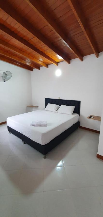 Hotel Picasso 70 Medellín Buitenkant foto
