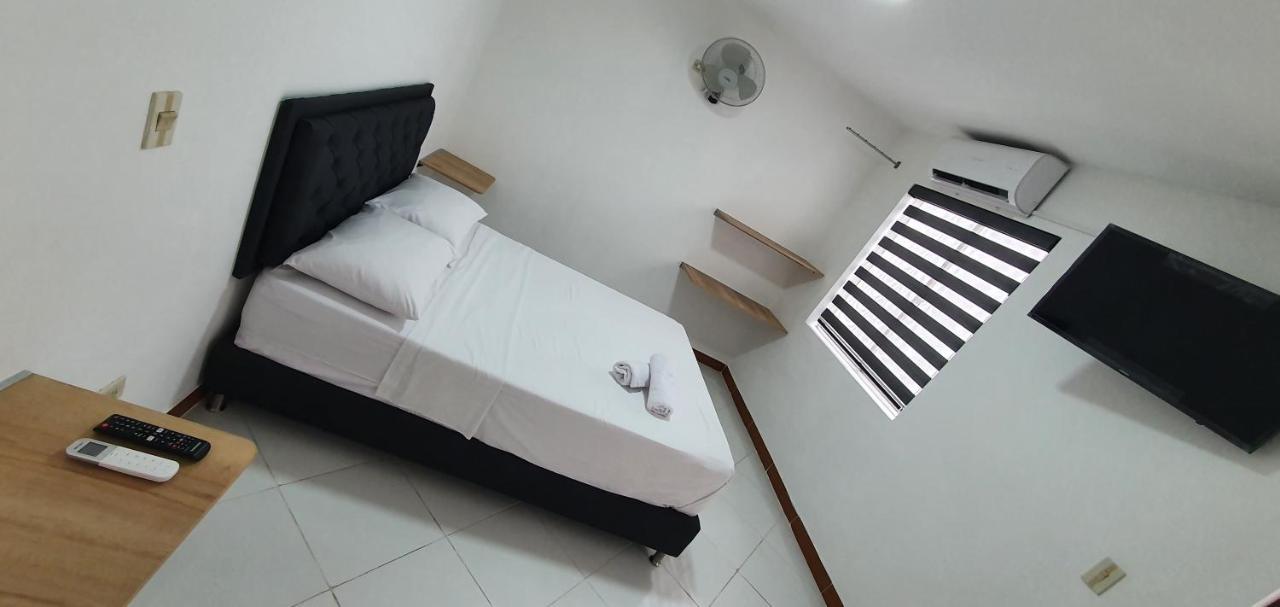 Hotel Picasso 70 Medellín Buitenkant foto