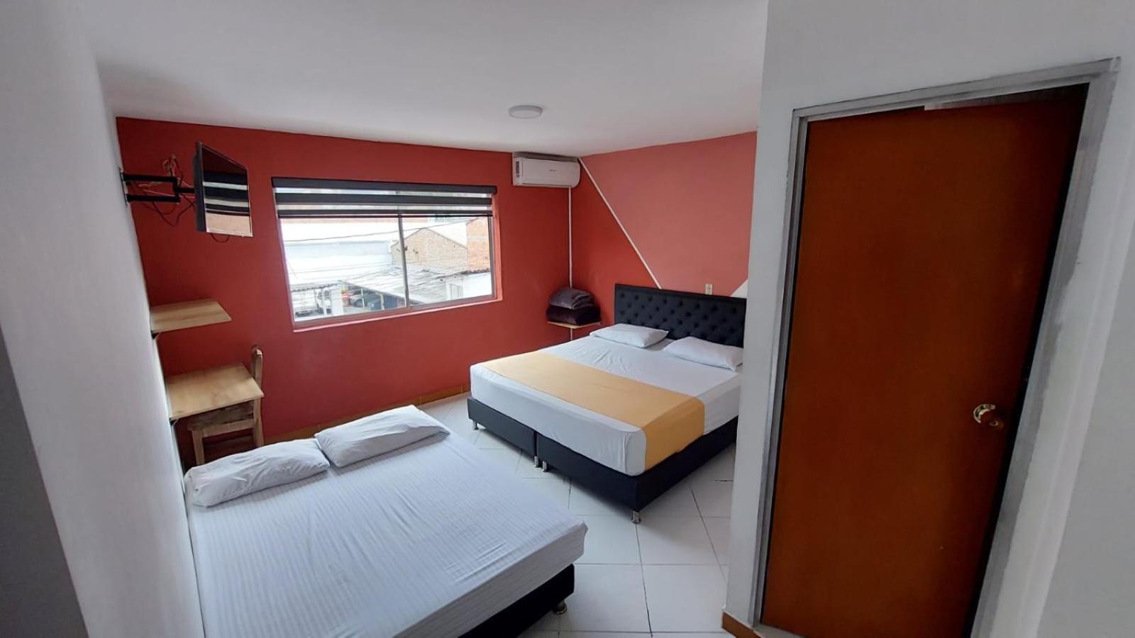 Hotel Picasso 70 Medellín Buitenkant foto